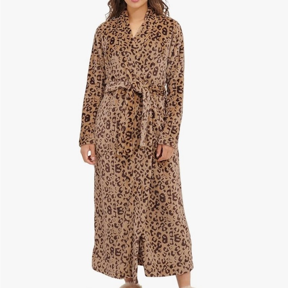 UGG Women’s Marlow Ultra Lux Robe Leopard Bath Lounge Wear Double Face Knit NEW - Picture 1 of 4